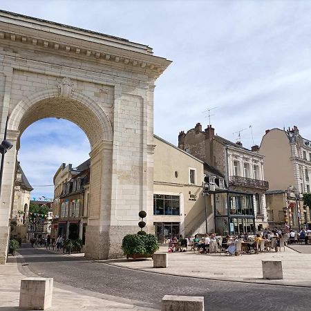 Nevers A La Porte De Paris Kültér fotó